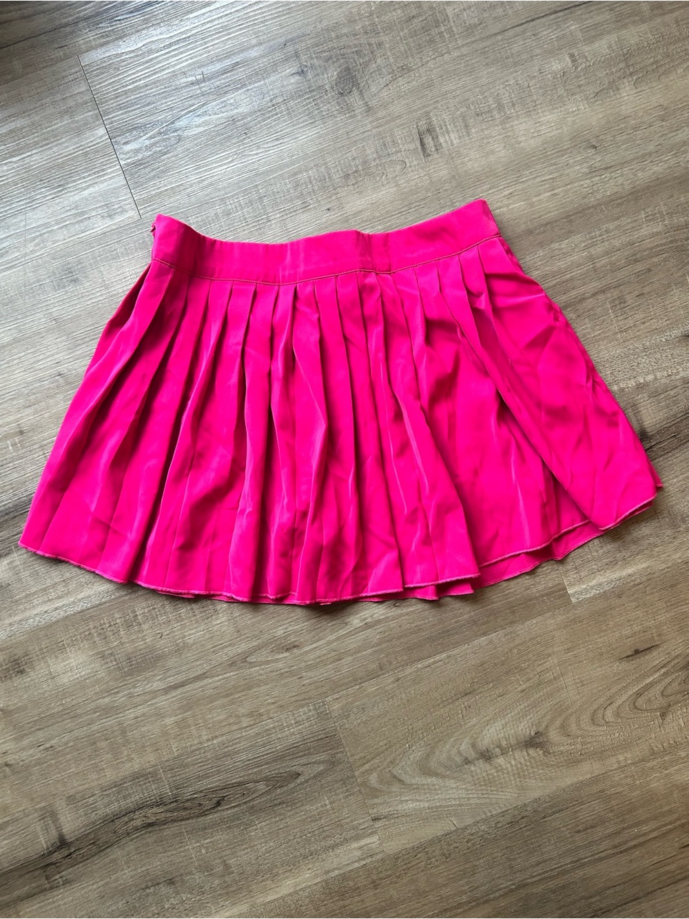 Women’s Hot Pink Pleated Skort